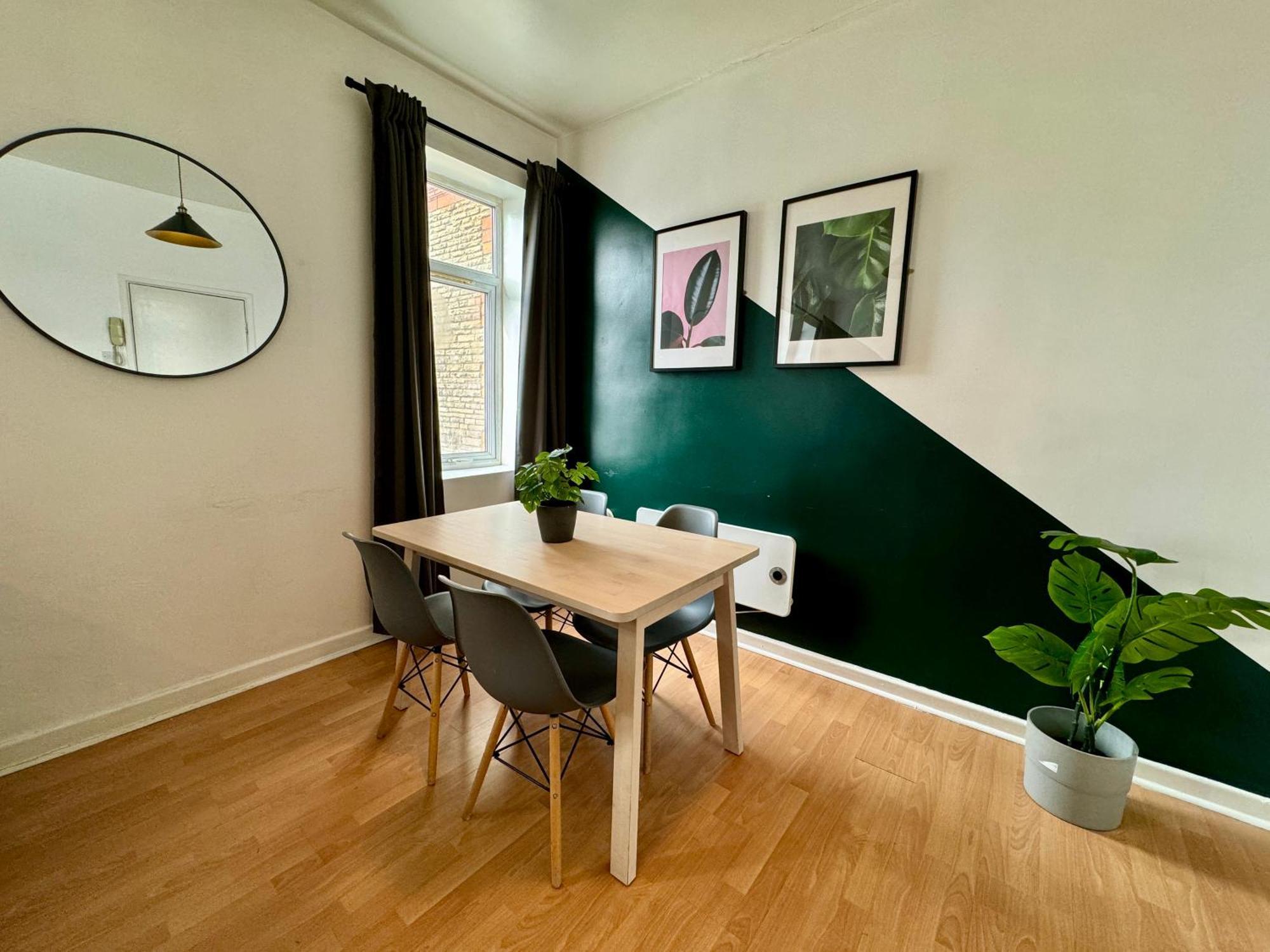 Space For Groups, 10 Mins From Queen St! Cardiff Extérieur photo