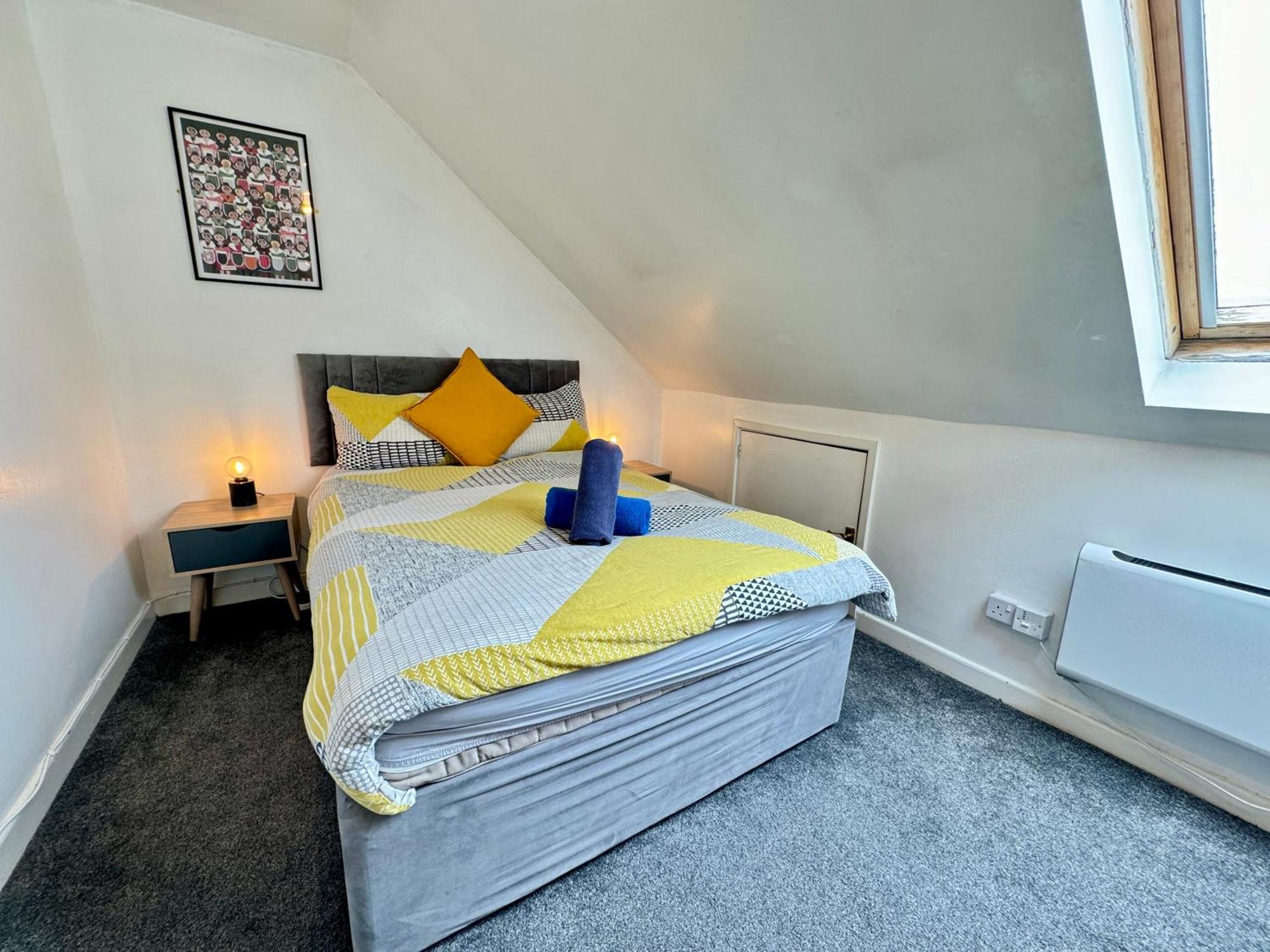 Space For Groups, 10 Mins From Queen St! Cardiff Extérieur photo